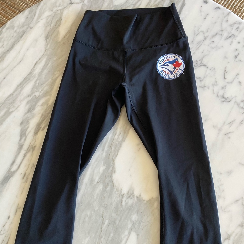 Toronto Blue Jays Lululemon Wunder Under Crop
